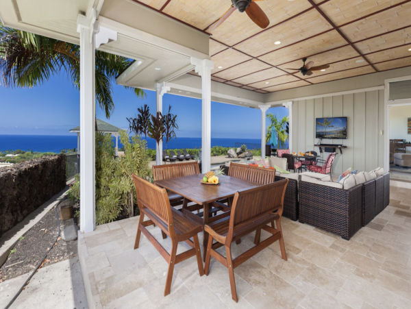Almost on the Beach Luxury Kailua-Kona Vacation Villa