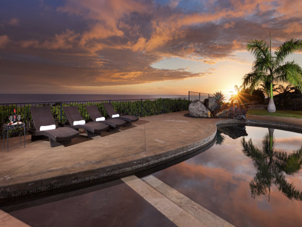 Almost on the Beach Luxury Kailua-Kona Vacation Villa