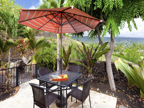 Almost on the Beach Luxury Kailua-Kona Vacation Villa