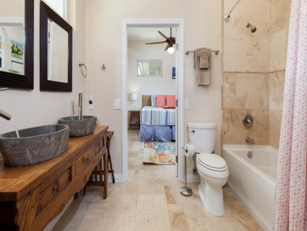 Almost on the Beach Luxury Kailua-Kona Vacation Villa
