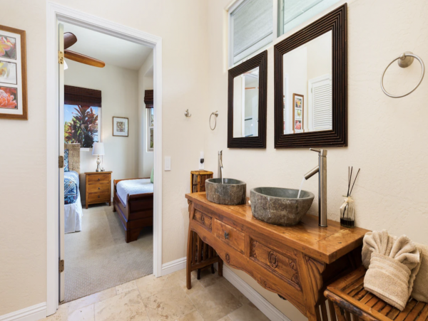 Almost on the Beach Luxury Kailua-Kona Vacation Villa
