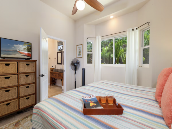 Almost on the Beach Luxury Kailua-Kona Vacation Villa
