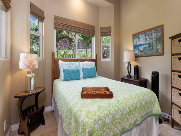 Almost on the Beach Luxury Kailua-Kona Vacation Villa