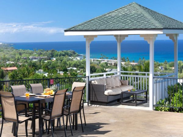 Almost on the Beach Luxury Kailua-Kona Vacation Villa