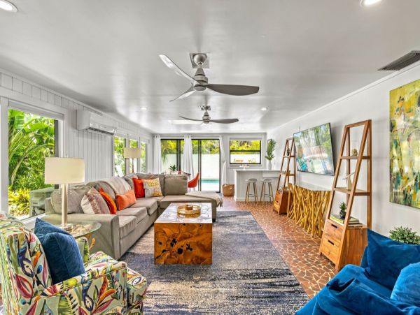 Ultimate Waterfront Vacation Home with Private Pool in Siesta Key