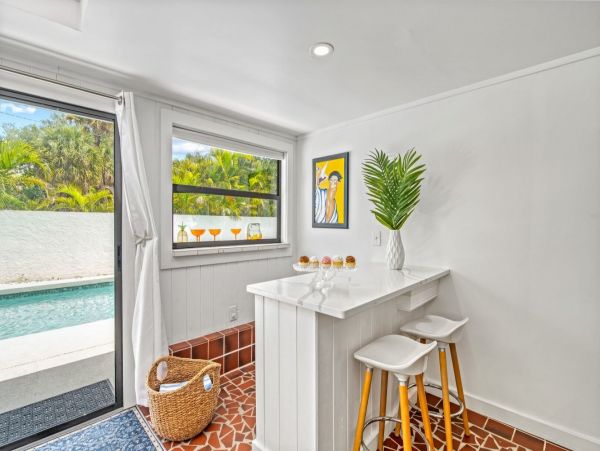 Ultimate Waterfront Vacation Home with Private Pool in Siesta Key