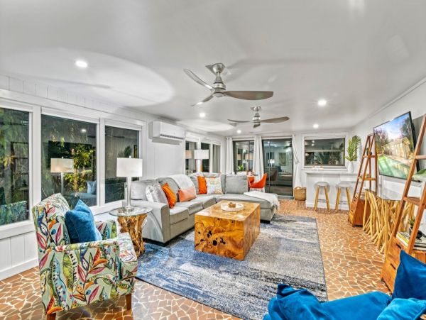 Ultimate Waterfront Vacation Home with Private Pool in Siesta Key