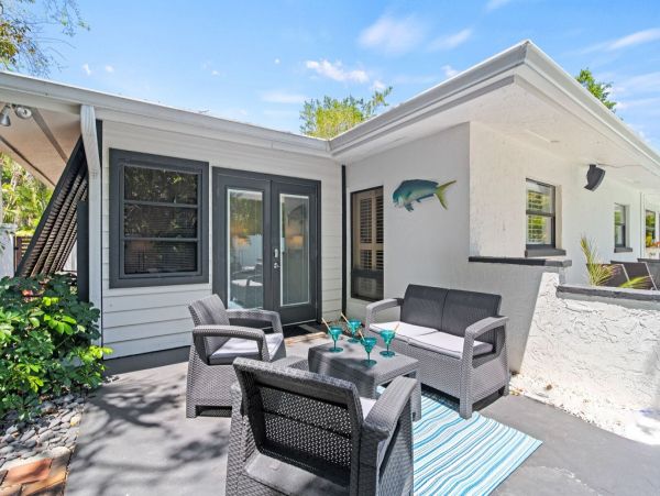 Ultimate Waterfront Vacation Home with Private Pool in Siesta Key