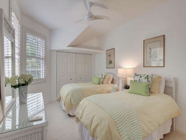 Naples Condo 1090491