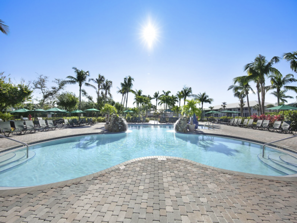 Resort Style Condo Two Bedrooms in Naples