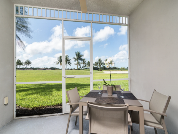 Resort Style Condo Two Bedrooms in Naples