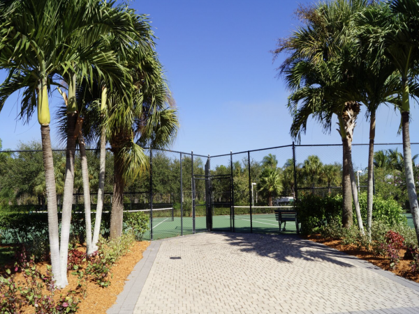 Resort Style Condo Two Bedrooms in Naples