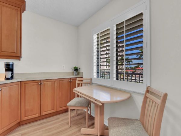 Steps to Beach North Naples Vacation Condo