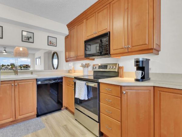 Steps to Beach North Naples Vacation Condo