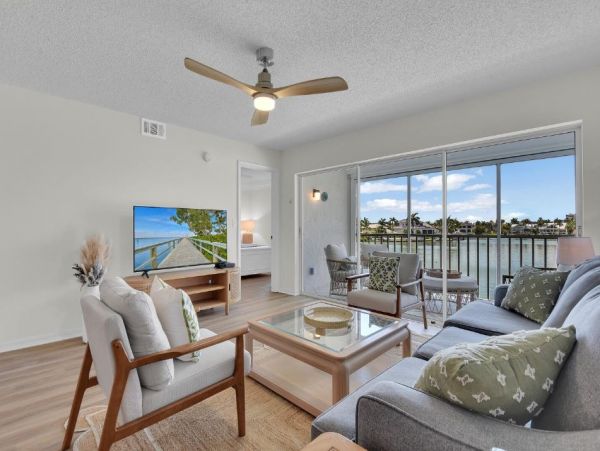 Steps to Beach North Naples Vacation Condo