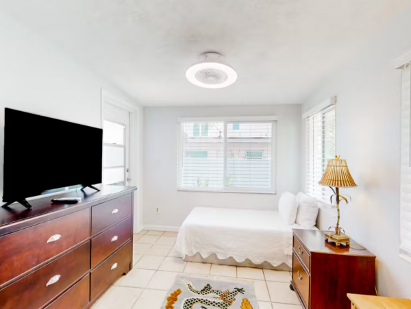 Lovely Vacation Home with 2 Bedrooms in Bradenton Beach