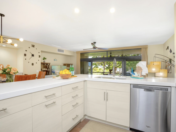 Kaanapali Lovely Vacation Condo 2 Bedrooms Pool & Hot Tub