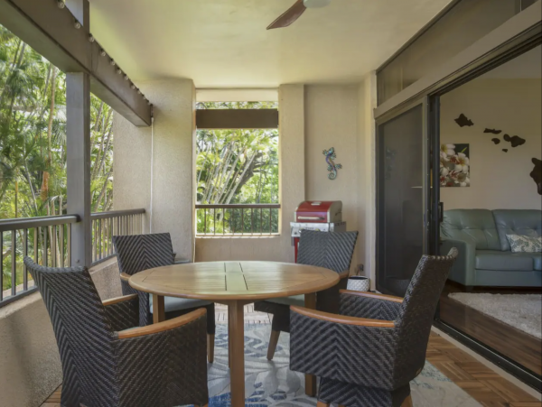 Kaanapali Lovely Vacation Condo 2 Bedrooms Pool & Hot Tub