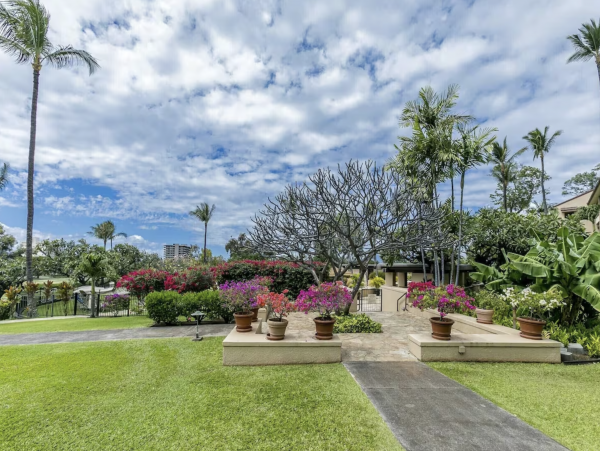 Kaanapali Lovely Vacation Condo 2 Bedrooms Pool & Hot Tub