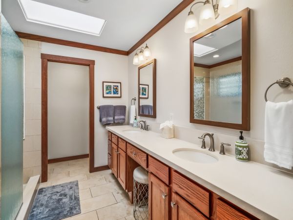 Perfect Getaway with 4 Bedrooms & Great Amenities