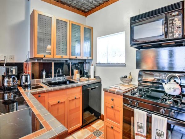 Lake Worth Charming Three Bedroom Vacation Rental