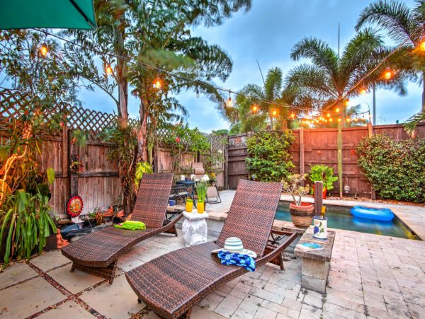 Lake Worth Charming Three Bedroom Vacation Rental