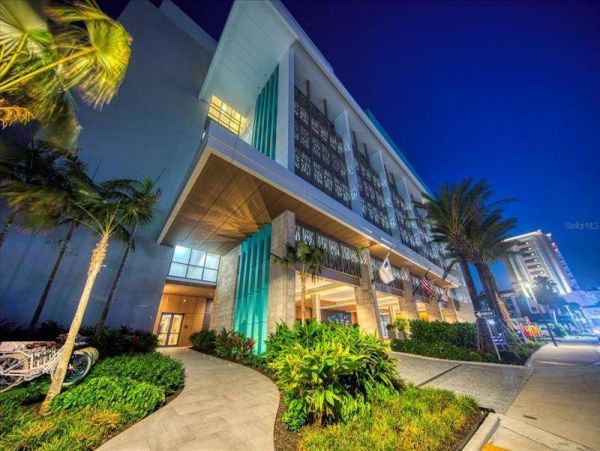 Luxury 3 Bedroom Vacation Condo in Clearwater Beach