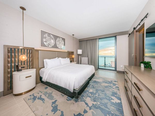 Luxury 3 Bedroom Vacation Condo in Clearwater Beach