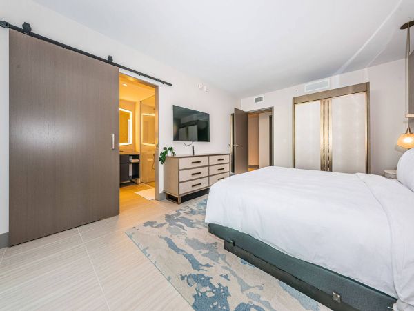 Luxury 3 Bedroom Vacation Condo in Clearwater Beach