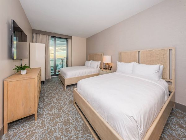 Luxury 3 Bedroom Vacation Condo in Clearwater Beach