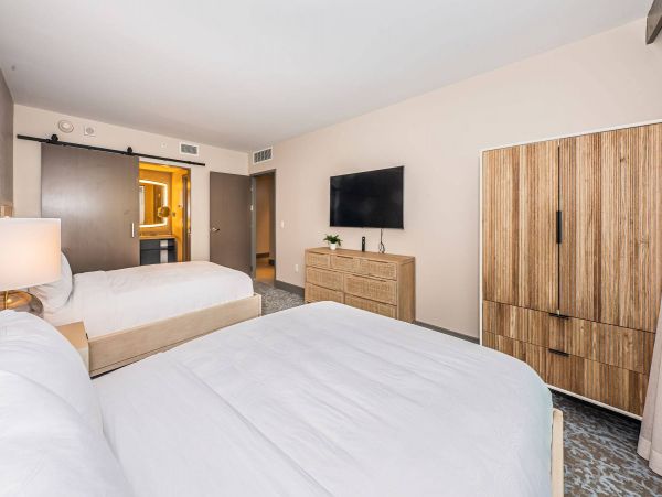 Luxury 3 Bedroom Vacation Condo in Clearwater Beach