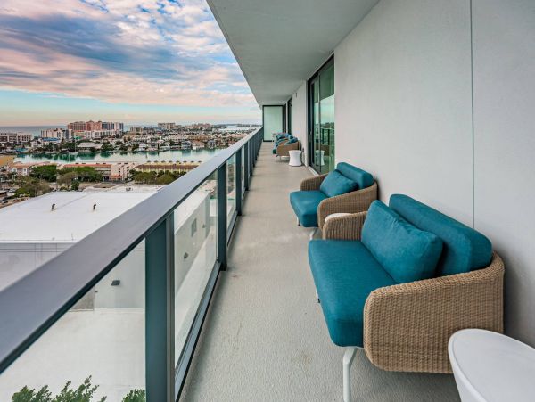 Luxury 3 Bedroom Vacation Condo in Clearwater Beach