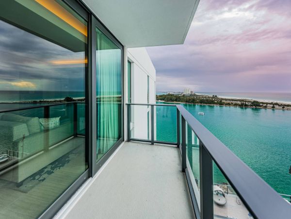 Luxury 3 Bedroom Vacation Condo in Clearwater Beach