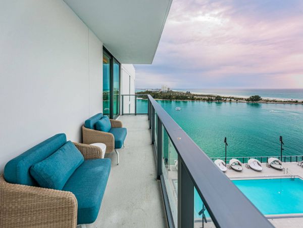 Luxury 3 Bedroom Vacation Condo in Clearwater Beach