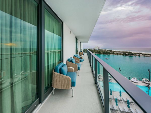 Luxury 3 Bedroom Vacation Condo in Clearwater Beach