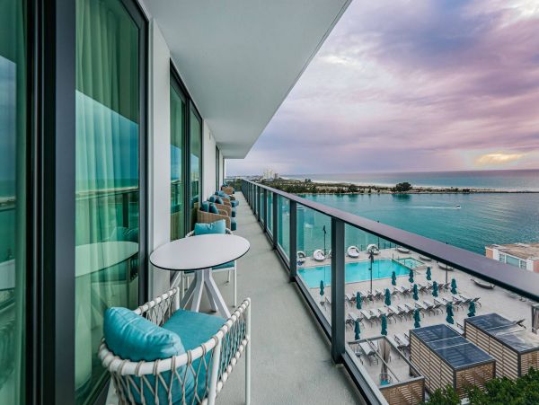 Luxury 3 Bedroom Vacation Condo in Clearwater Beach