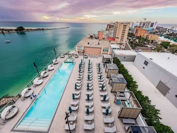 Luxury 3 Bedroom Vacation Condo in Clearwater Beach