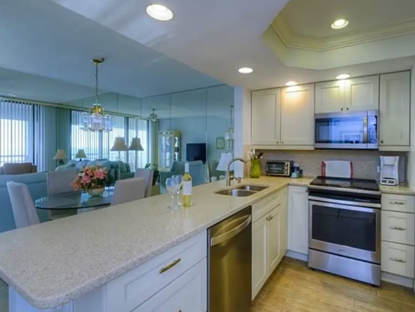 Unforgettable Coastal Retreat with 2 Bedrooms