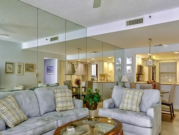 Unforgettable Coastal Retreat with 2 Bedrooms
