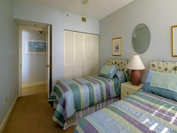 Unforgettable Coastal Retreat with 2 Bedrooms