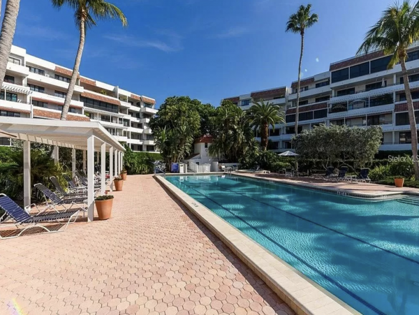 Gorgeous Three Bedroom Beachfront Penthouse in Longboat Key