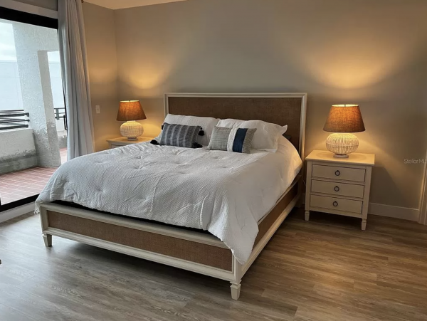 Gorgeous Three Bedroom Beachfront Penthouse in Longboat Key