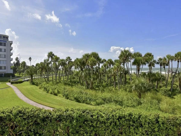Gorgeous Three Bedroom Beachfront Penthouse in Longboat Key