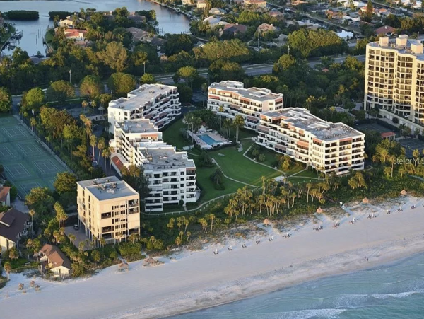 Gorgeous Three Bedroom Beachfront Penthouse in Longboat Key