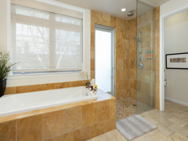 Single Level Four Bedroom Luxury Vacation Villa Waimea