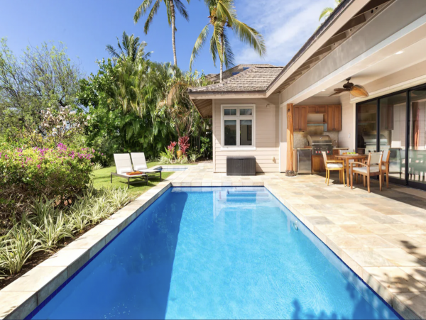 Single Level Four Bedroom Luxury Vacation Villa Waimea