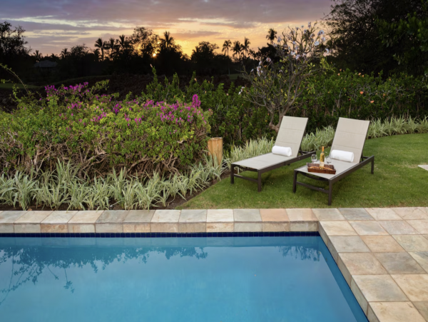 Single Level Four Bedroom Luxury Vacation Villa Waimea