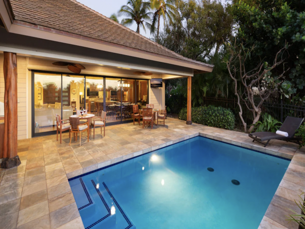 Single Level Four Bedroom Luxury Vacation Villa Waimea
