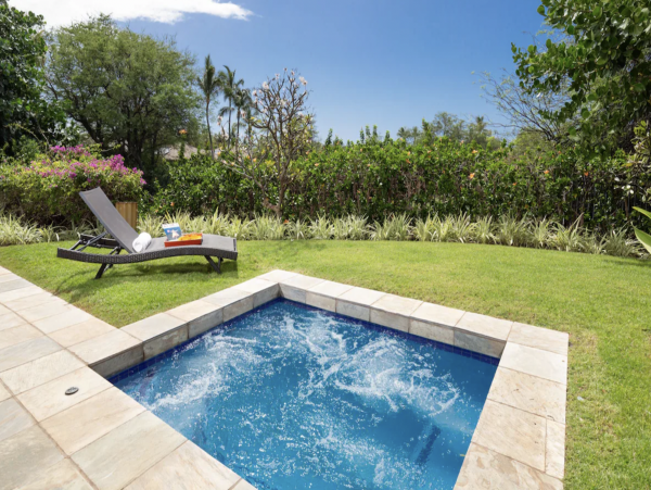 Single Level Four Bedroom Luxury Vacation Villa Waimea