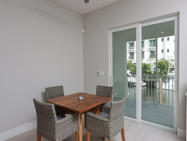 Lovely Naples Vacation Condo with Boat Dock